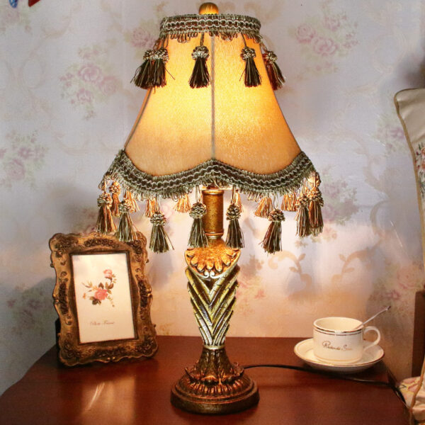 Bedroom Romantic Retro Desk Court Country Classical Study Lamp - Image 3