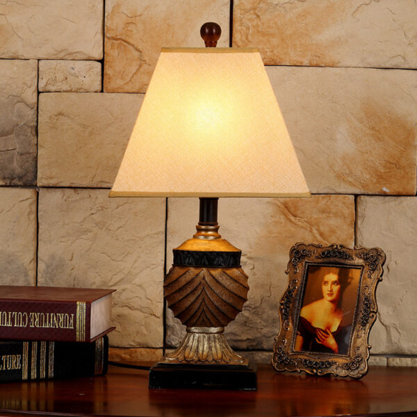 Bedroom Romantic Retro Desk Court Country Classical Study Lamp - Image 4